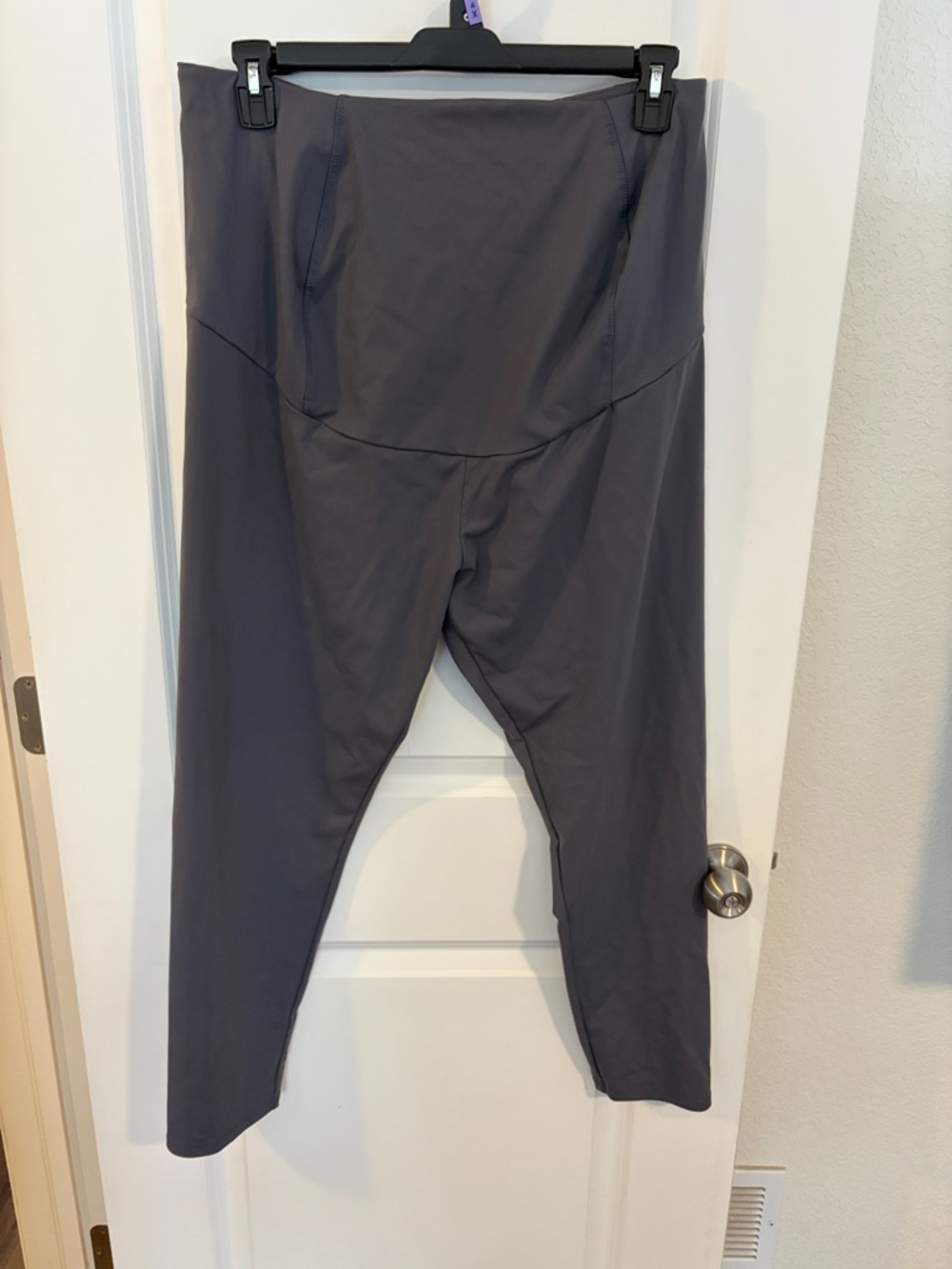Time and Tru Gray High-Waist Active Leggings